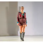 Mehrteiliger Outfit - gekürzte Jacke mit Minikleid