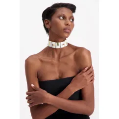 Schild-Halskette Vorne