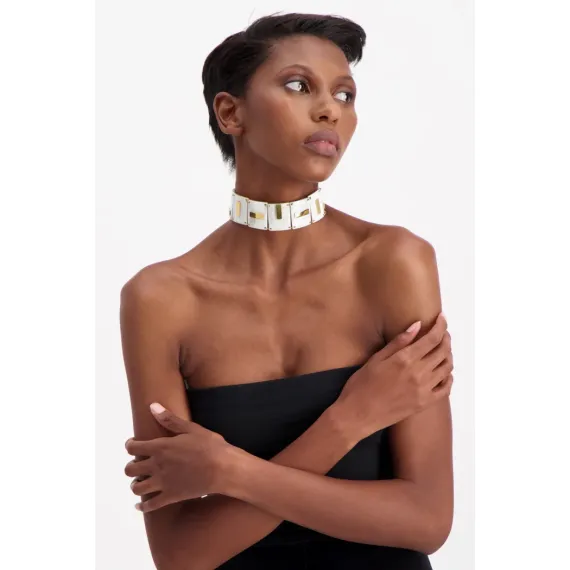 Schild-Halskette Vorne