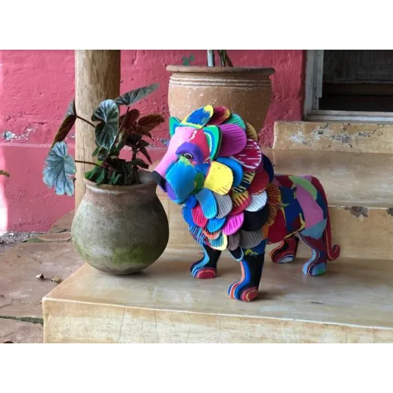 Löwen-Flip-Flop-Skulptur Beispiel